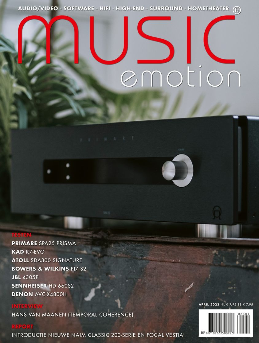 Процессор для домашнего кинотеатра Primare SPA25 Prisma занимает первую обложку апрельского выпуска журнала Music Emotion (Нидерланды).